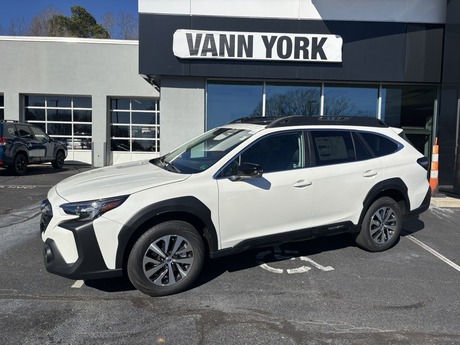 2025 Subaru OUTBACK Premium