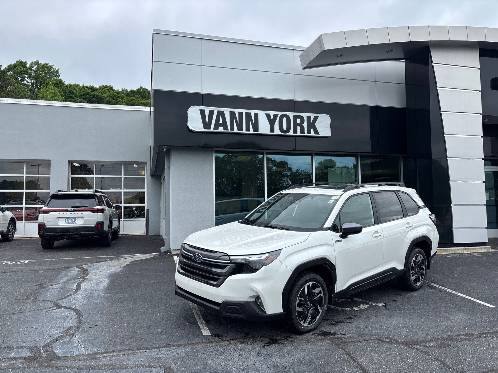 2026 Subaru FORESTER Premium Hybrid