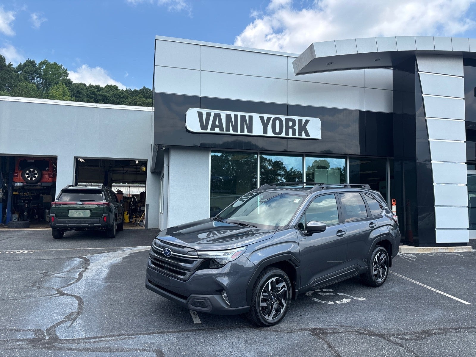 2026 Subaru FORESTER Limited Hybrid