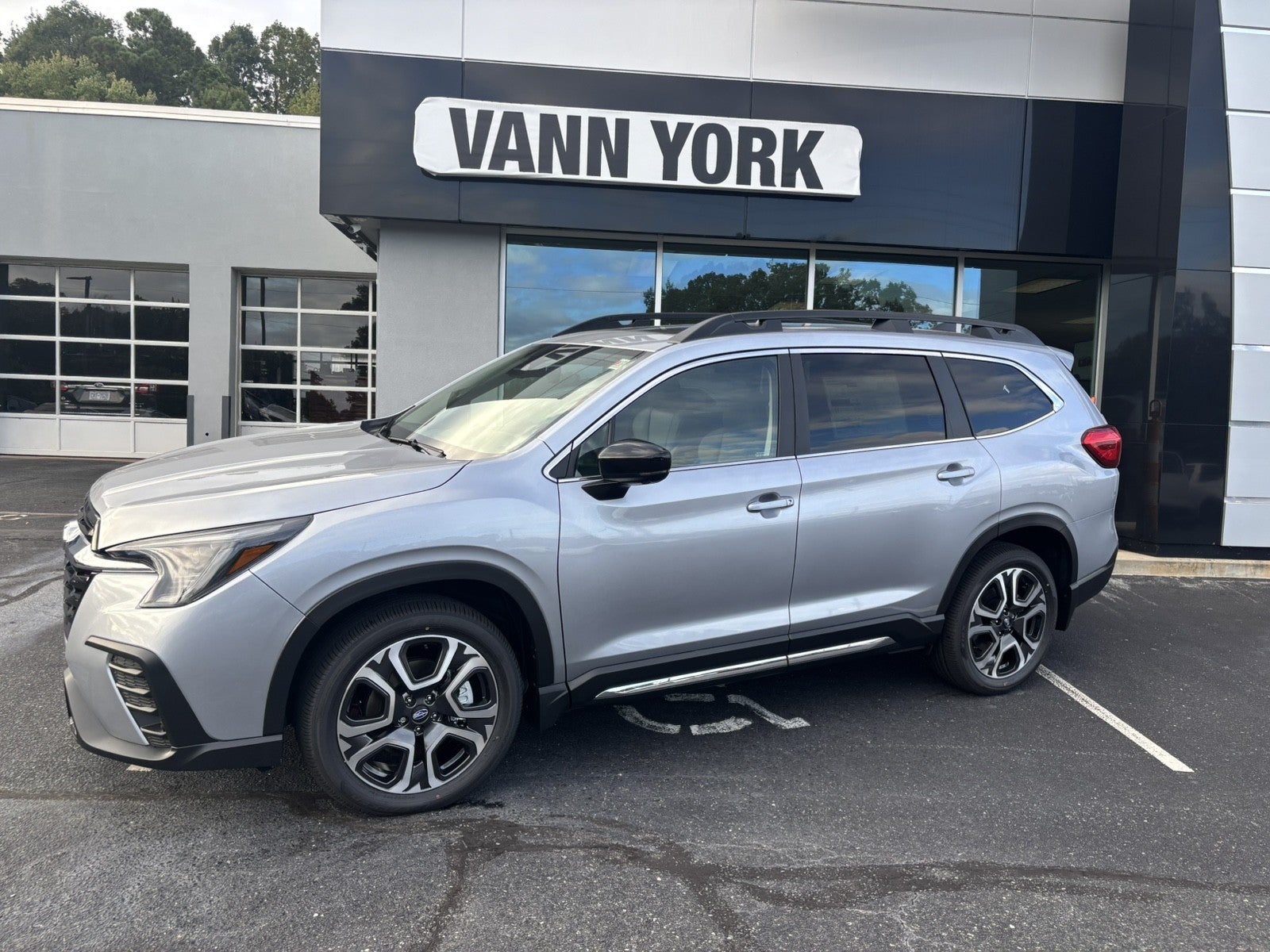 2025 Subaru ASCENT Limited 7 -Passenger