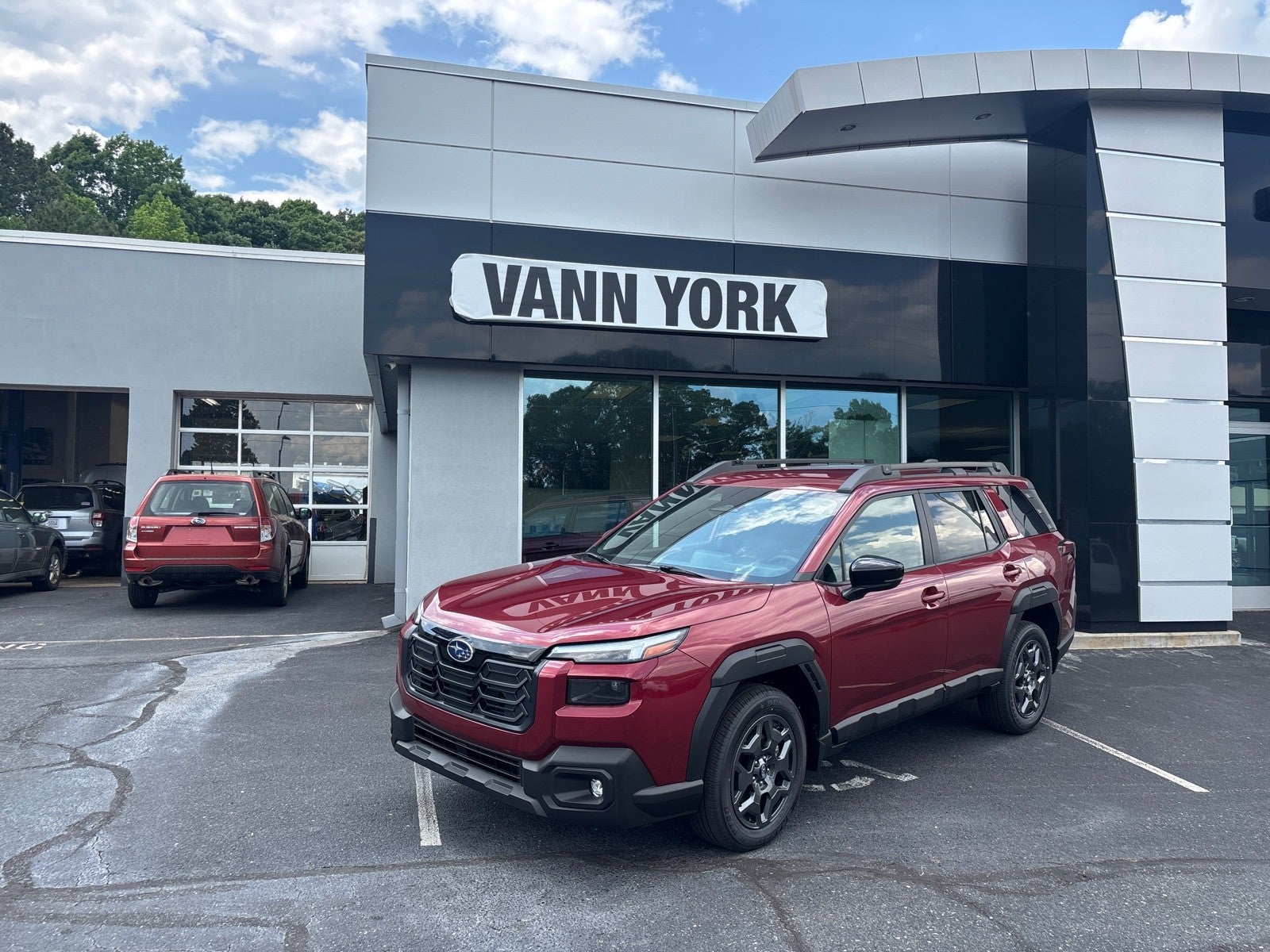 2026 Subaru Outback Premium's photo