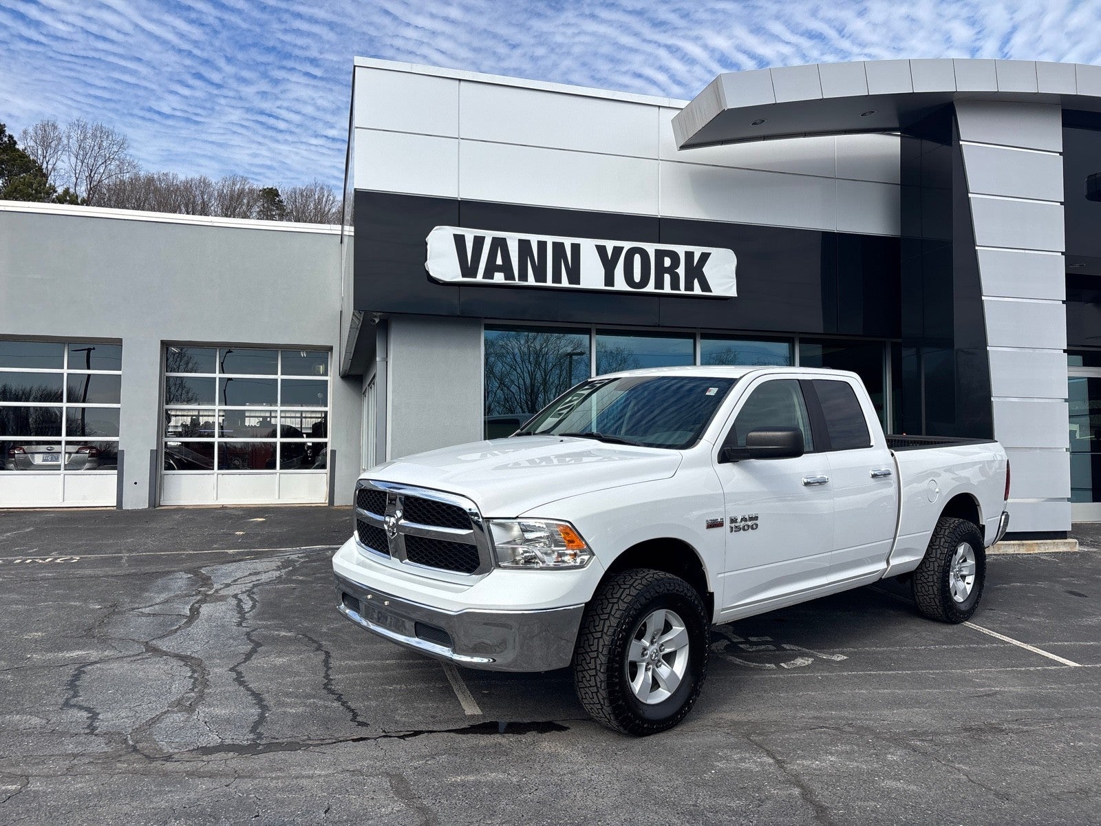 2017 RAM Ram 1500 Pickup SLT