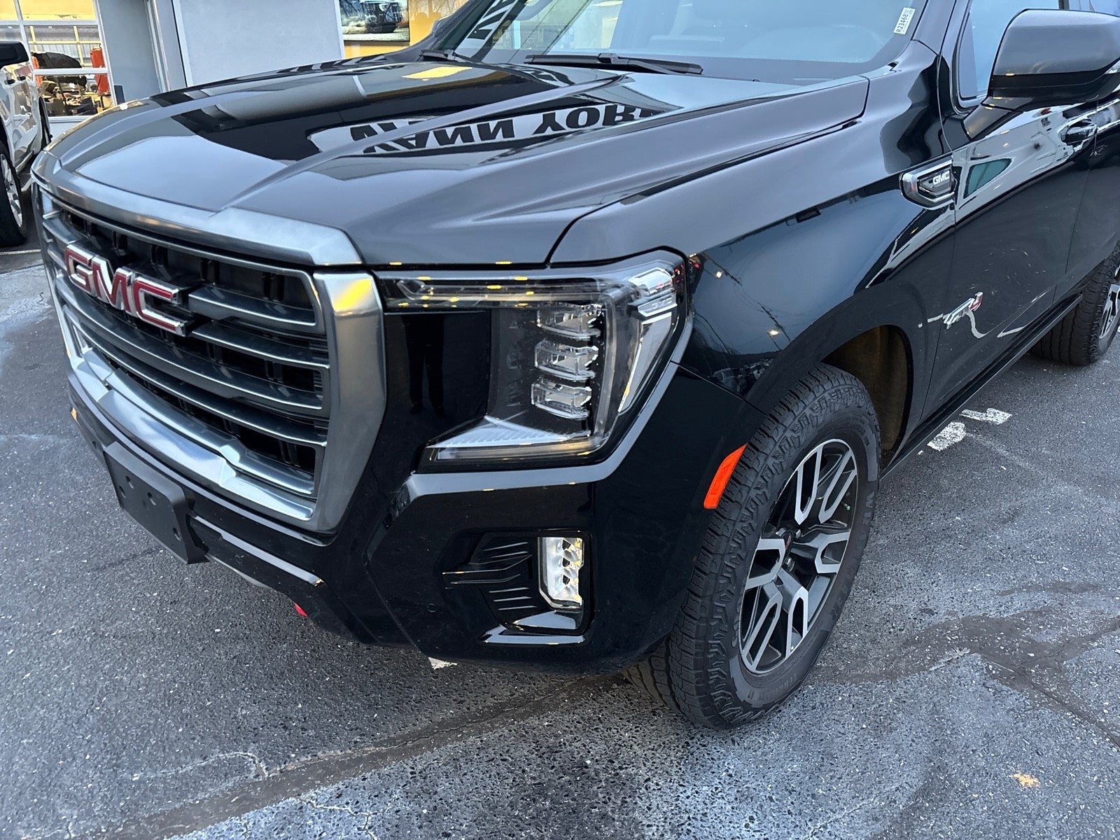 2023 GMC Yukon AT4