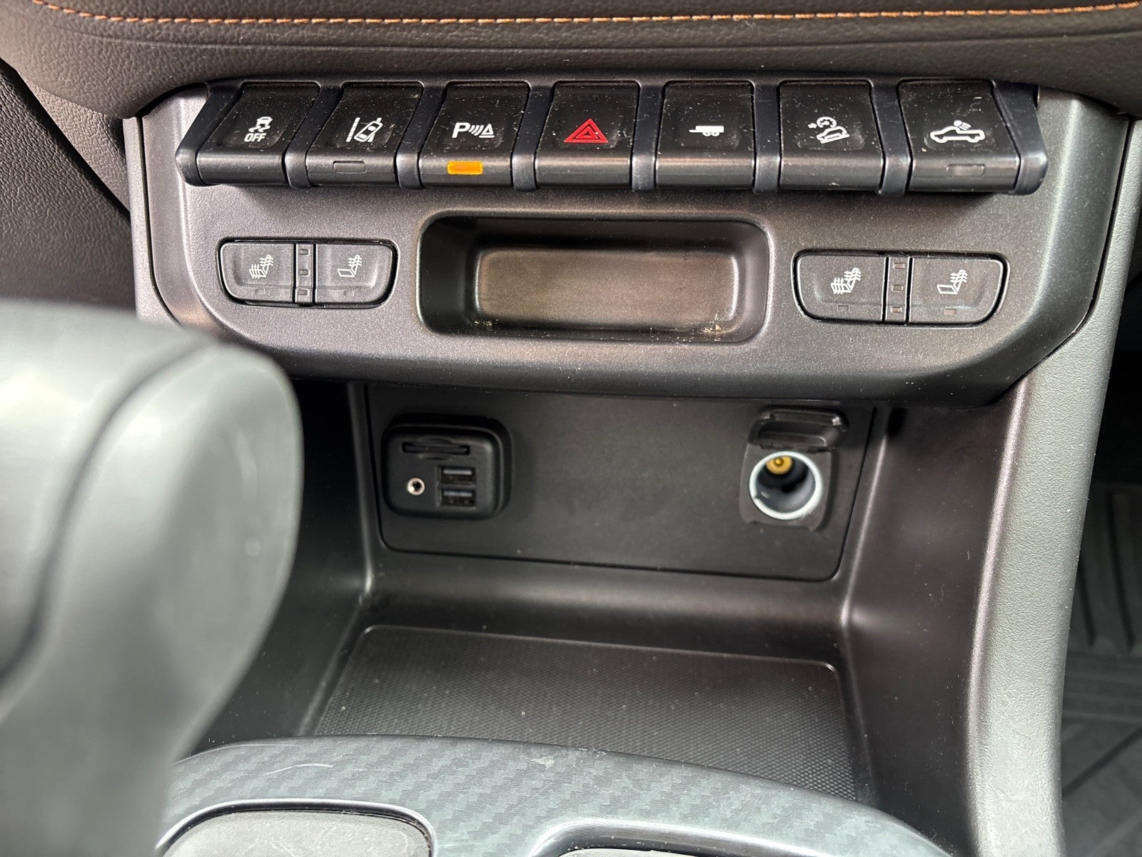 2021 GMC Canyon 4WD AT4 w/Leather