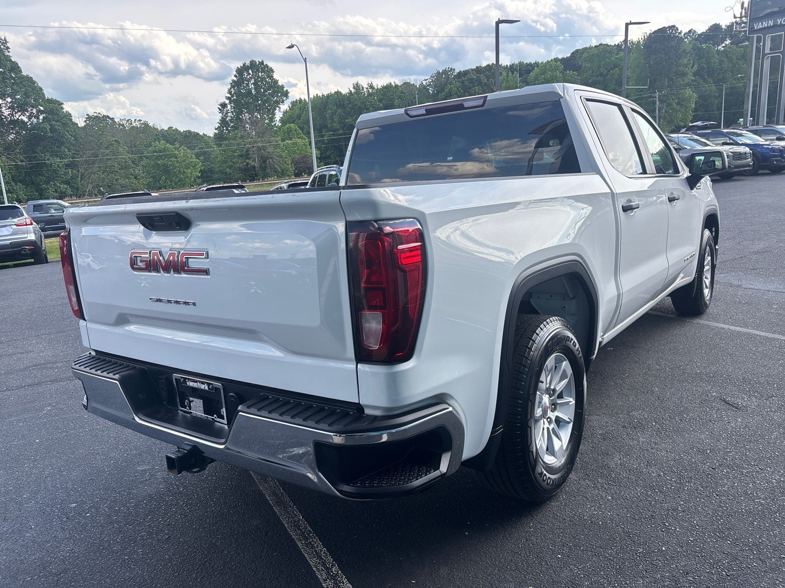 2023 GMC Sierra 1500 Pro
