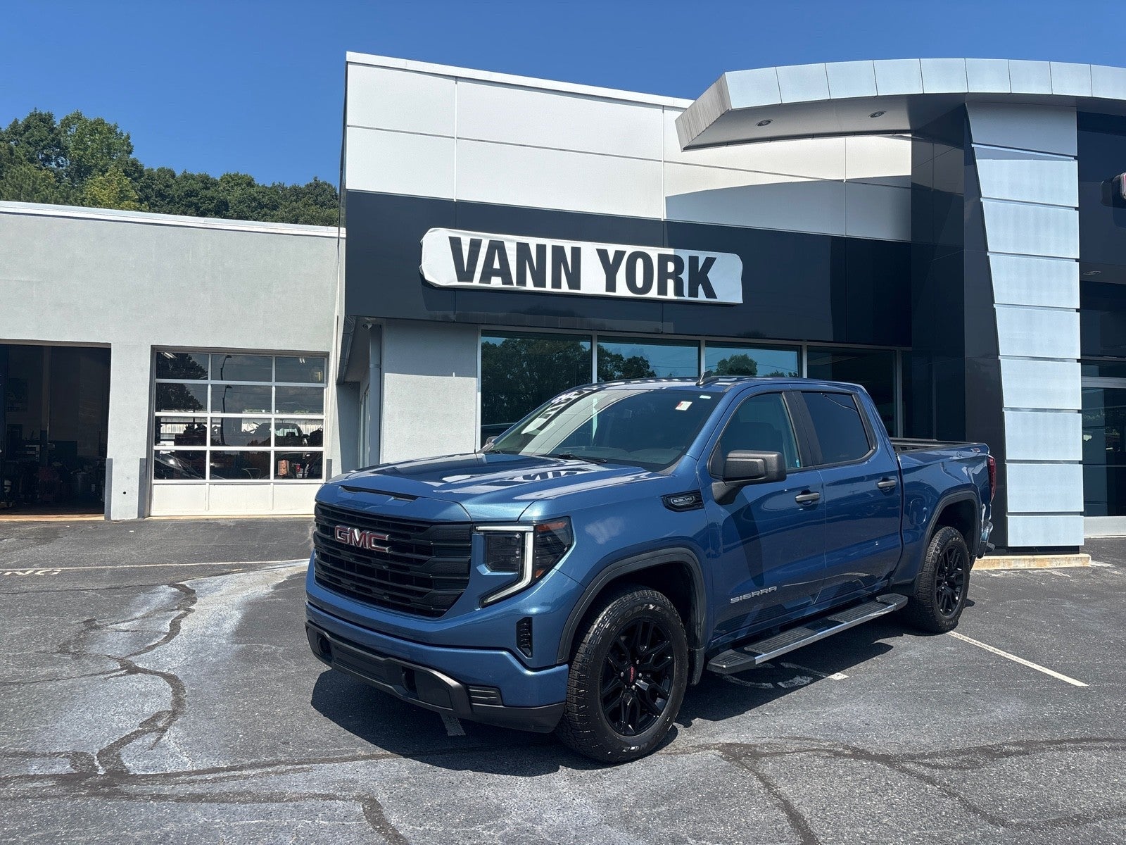 2024 GMC Sierra 1500 Pro