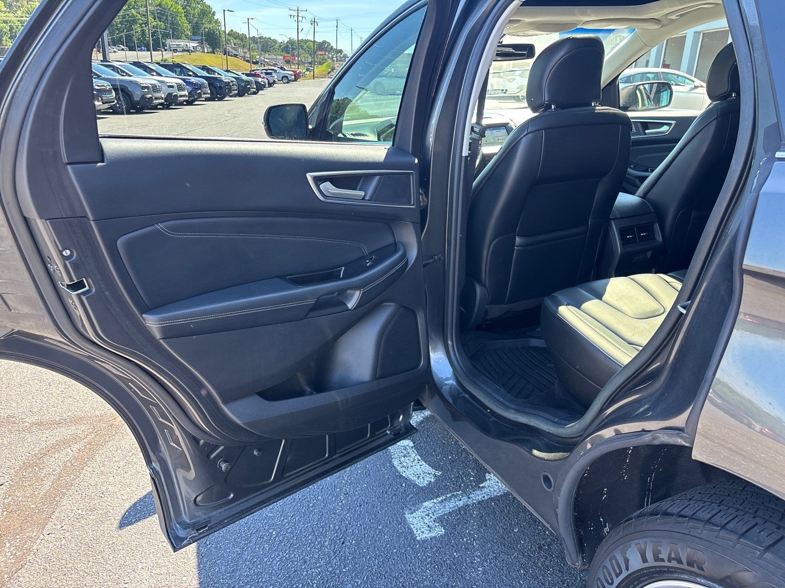 2017 Ford Edge Titanium