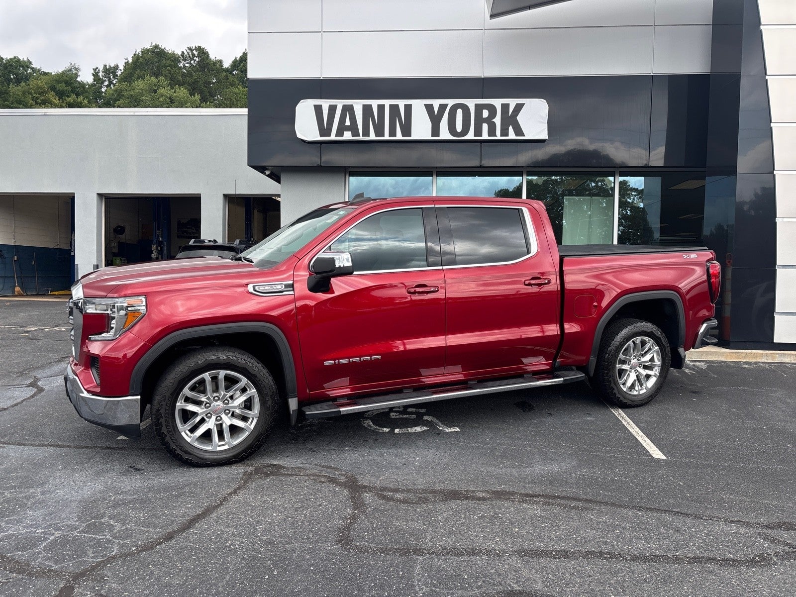 2020 GMC Sierra 1500 SLE