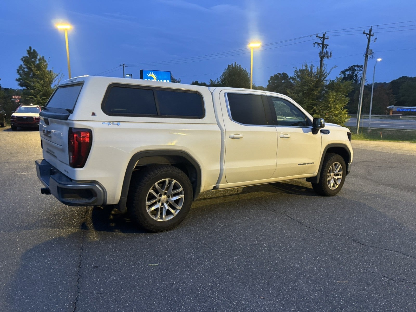 2023 GMC Sierra 1500 SLE