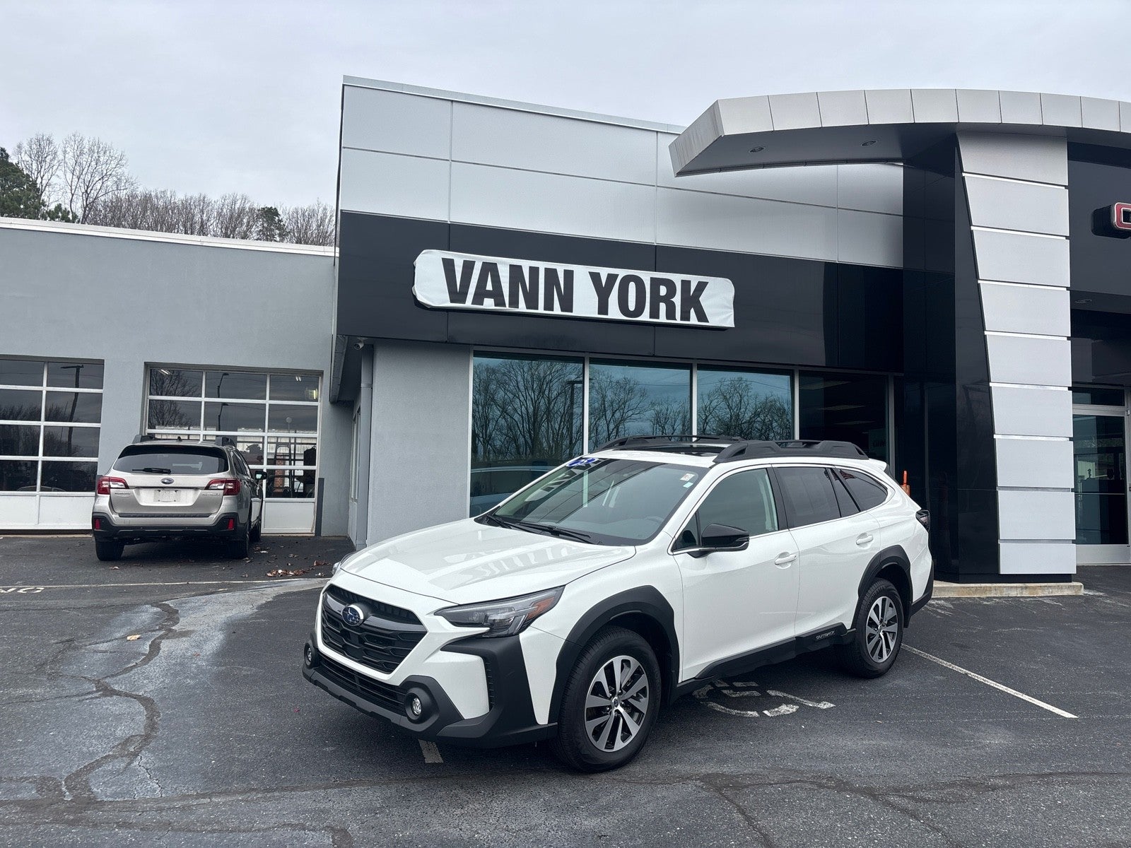 2025 Subaru Outback Premium