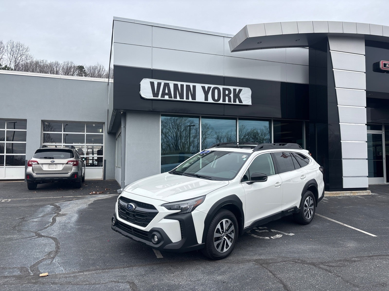 2025 Subaru Outback Premium