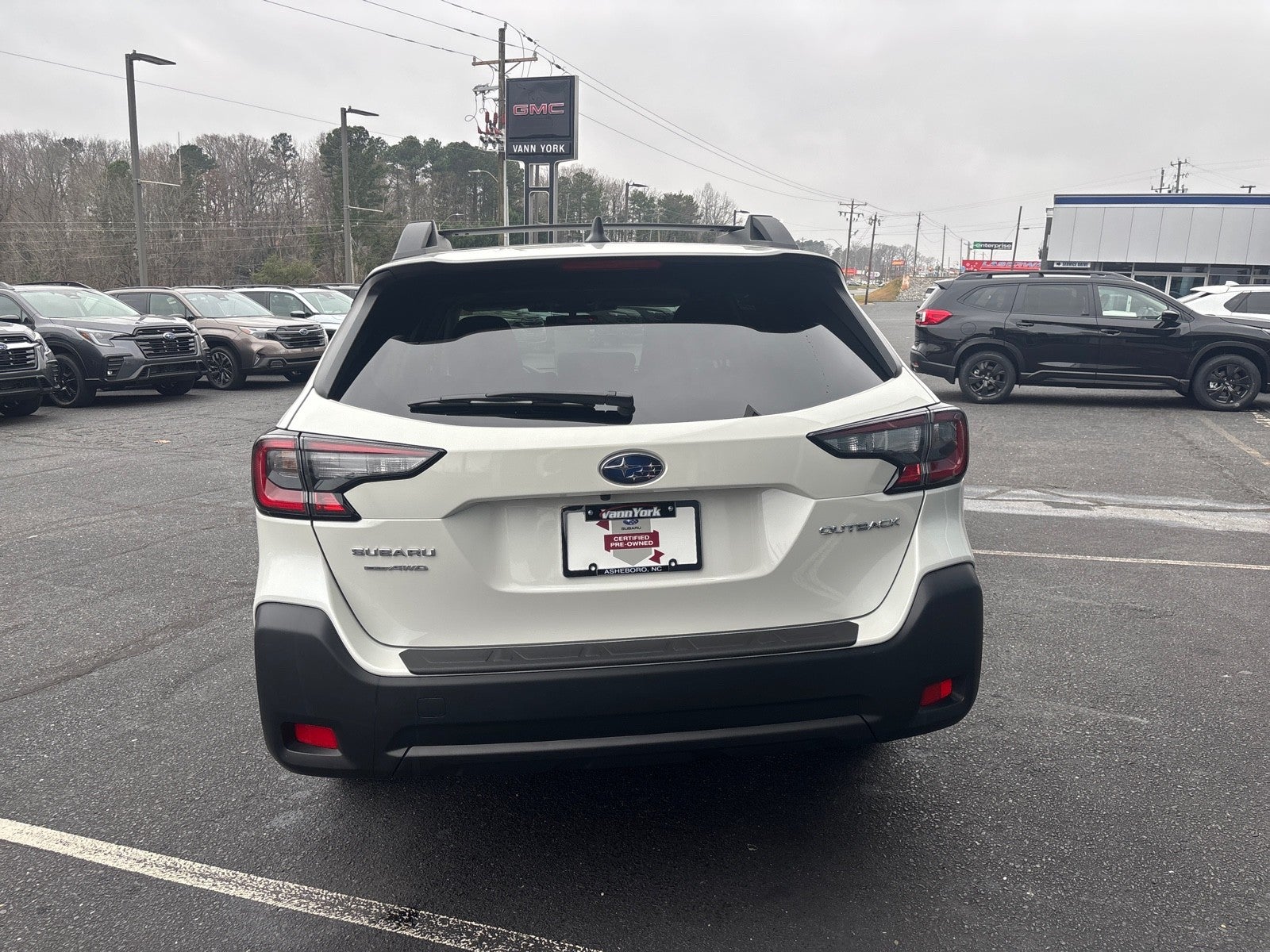 2025 Subaru Outback Premium