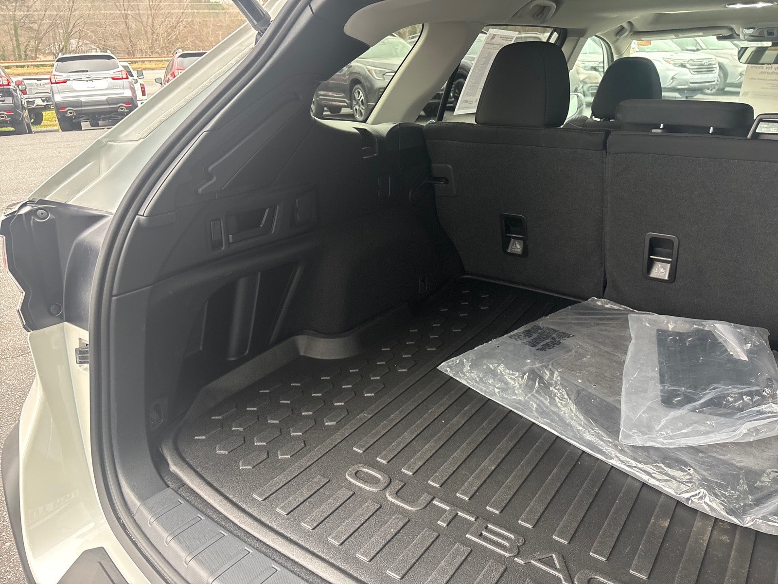 2025 Subaru Outback Premium