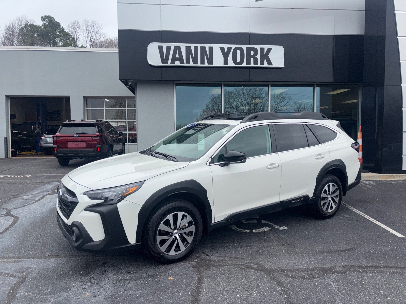 2025 Subaru Outback Premium