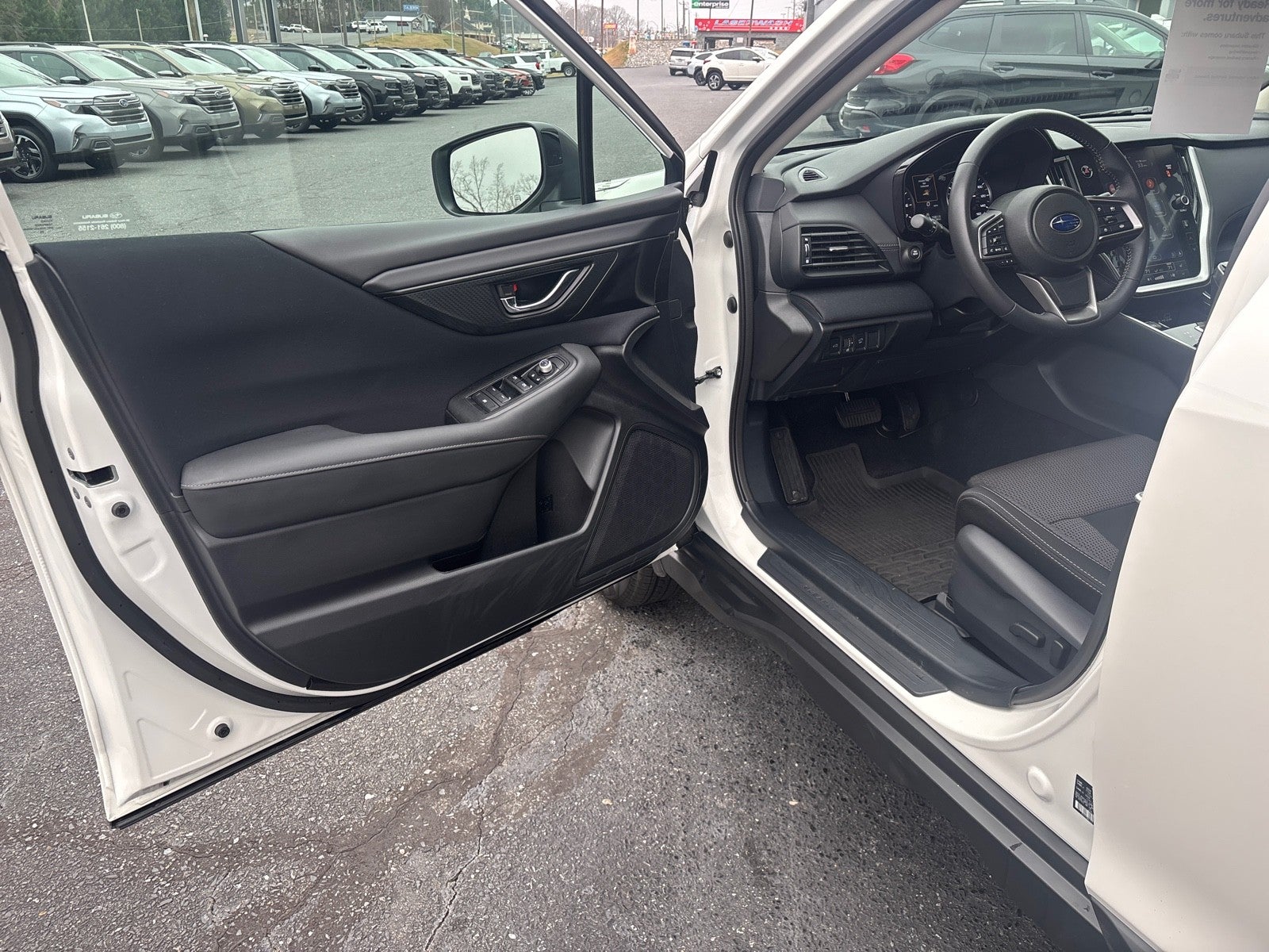 2025 Subaru Outback Premium