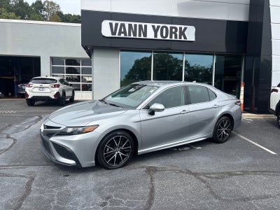 2022 Toyota Camry SE