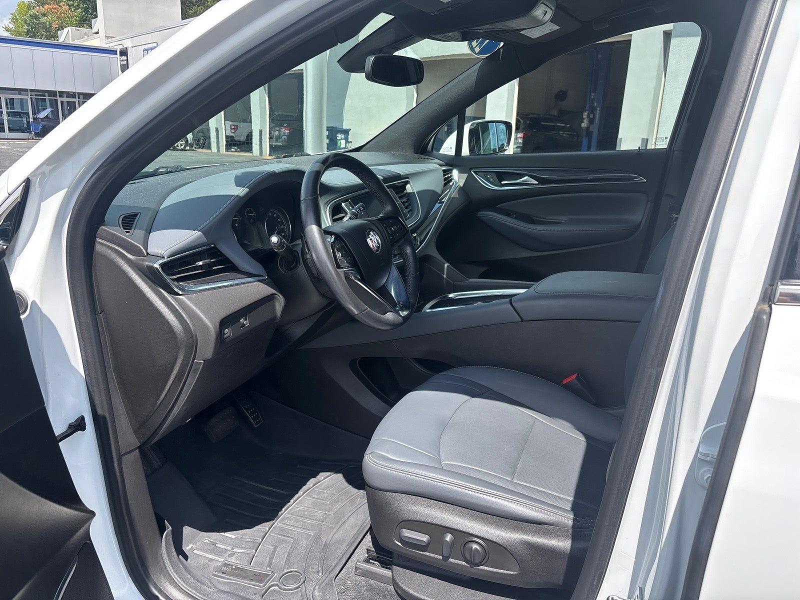 2022 Buick Enclave Essence