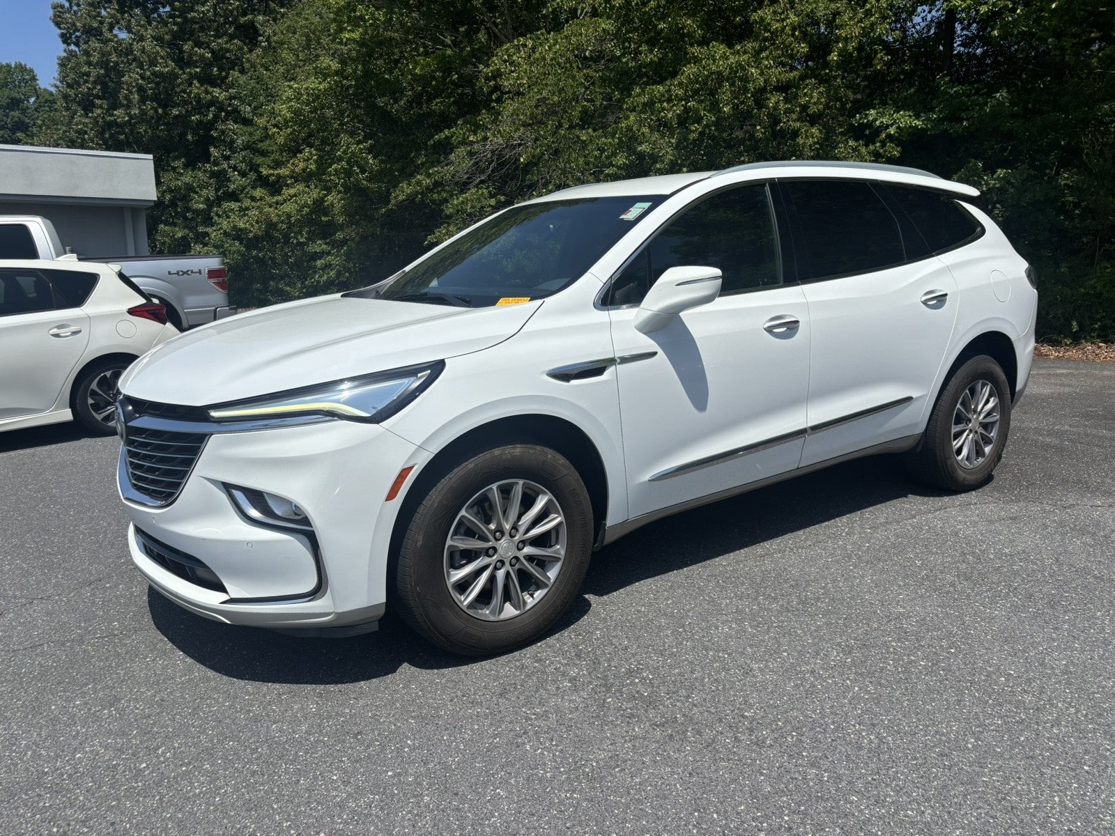 2022 Buick Enclave Essence