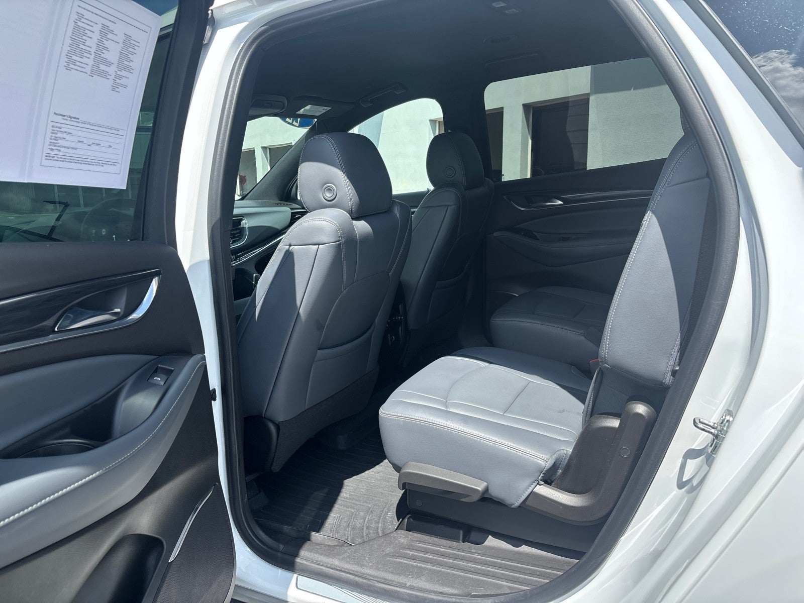 2022 Buick Enclave Essence