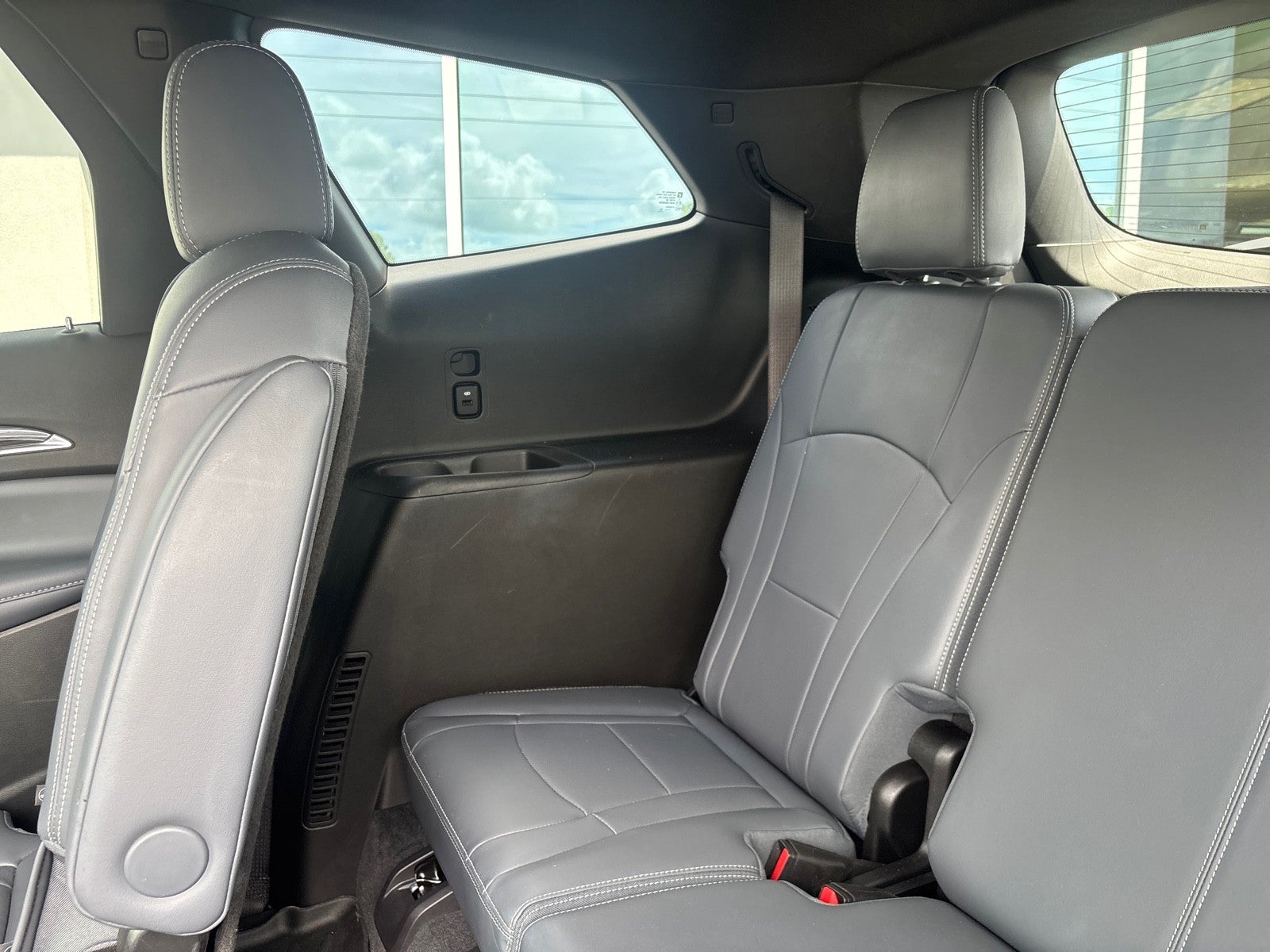 2022 Buick Enclave Essence