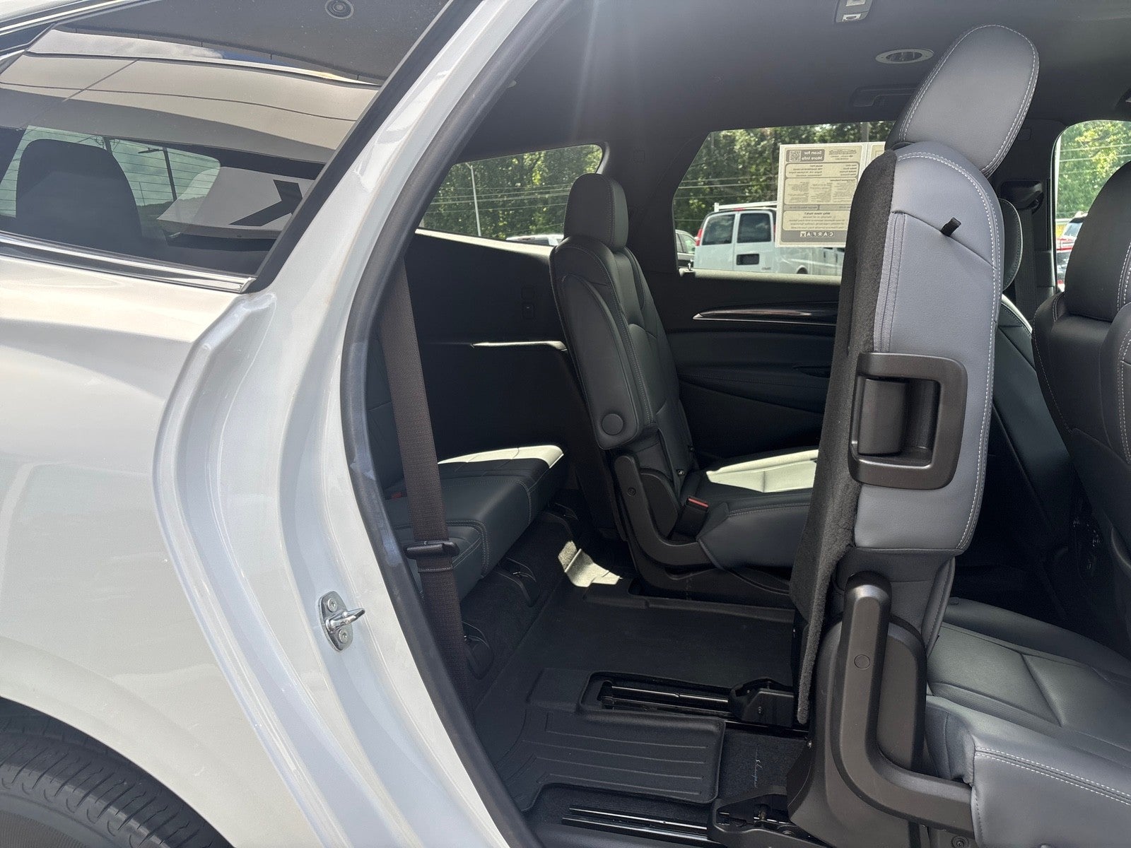 2022 Buick Enclave Essence