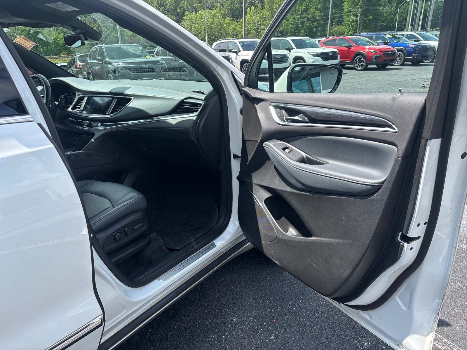 2022 Buick Enclave Essence