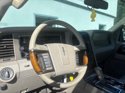 2013 Lincoln Navigator 2WD 4dr