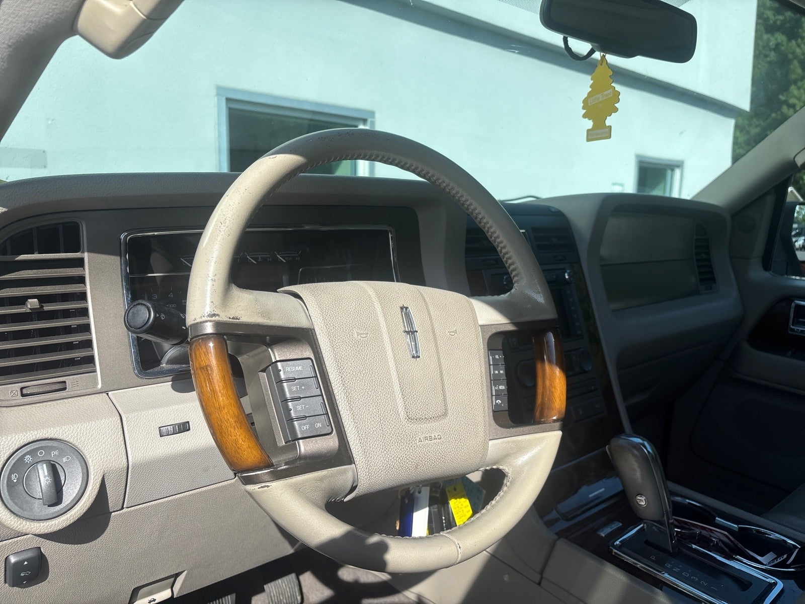 2013 Lincoln Navigator 2WD 4dr