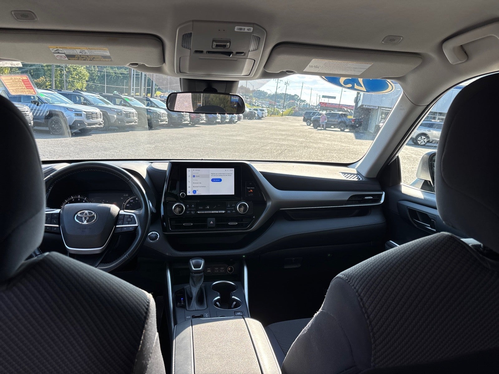 2023 Toyota Highlander LE