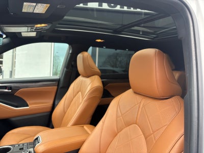 2024 Toyota Highlander Platinum
