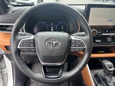 2024 Toyota Highlander Platinum