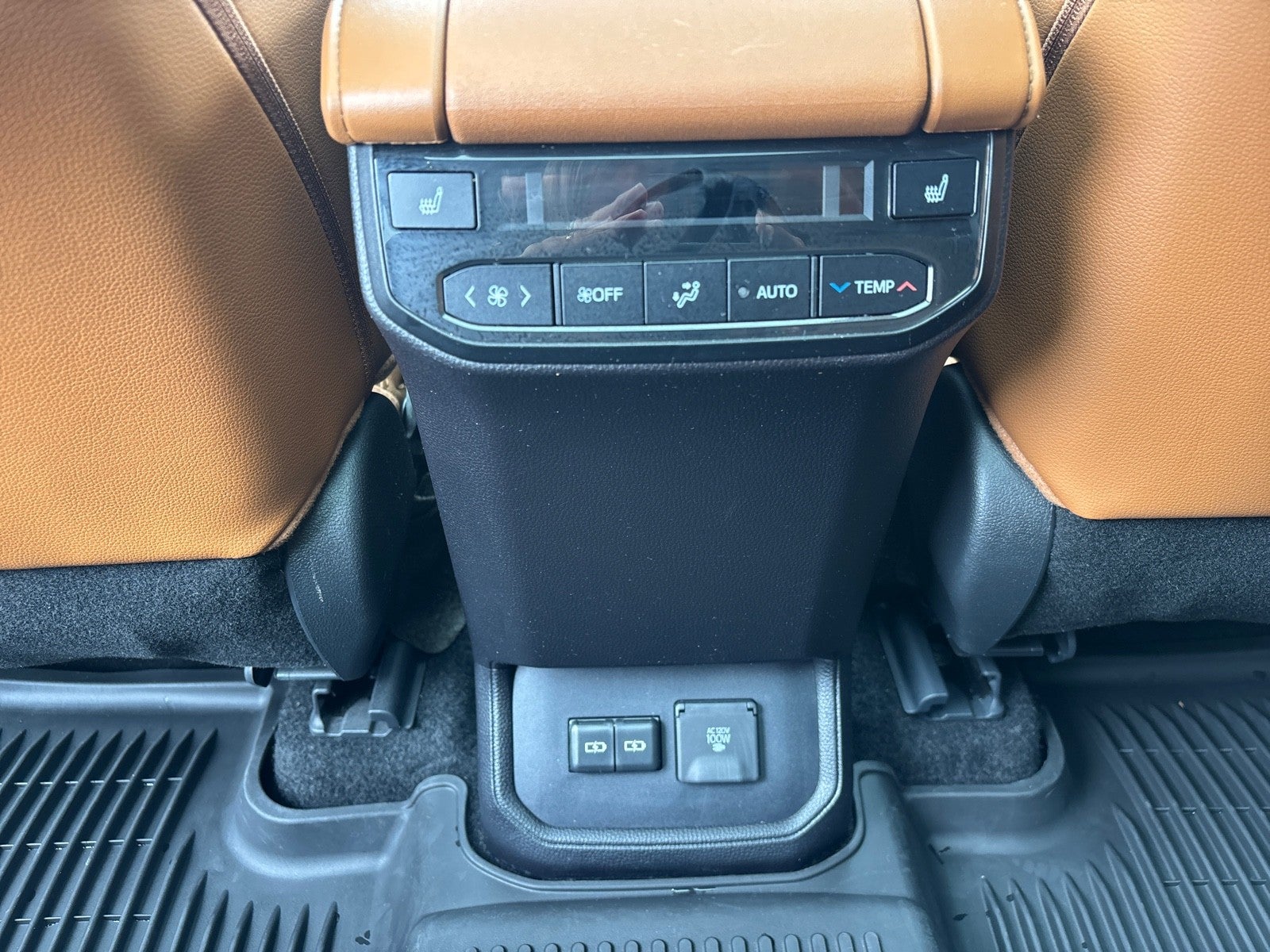 2024 Toyota Highlander Platinum