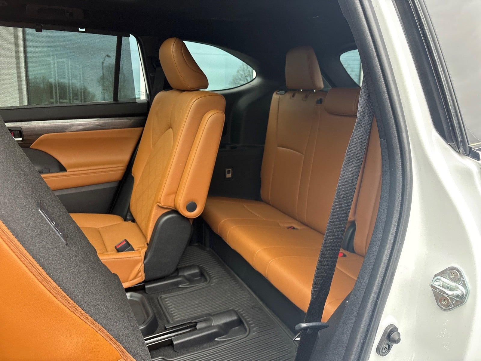 2024 Toyota Highlander Platinum