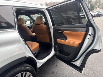 2024 Toyota Highlander Platinum