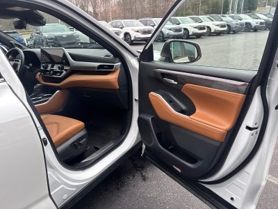 2024 Toyota Highlander Platinum