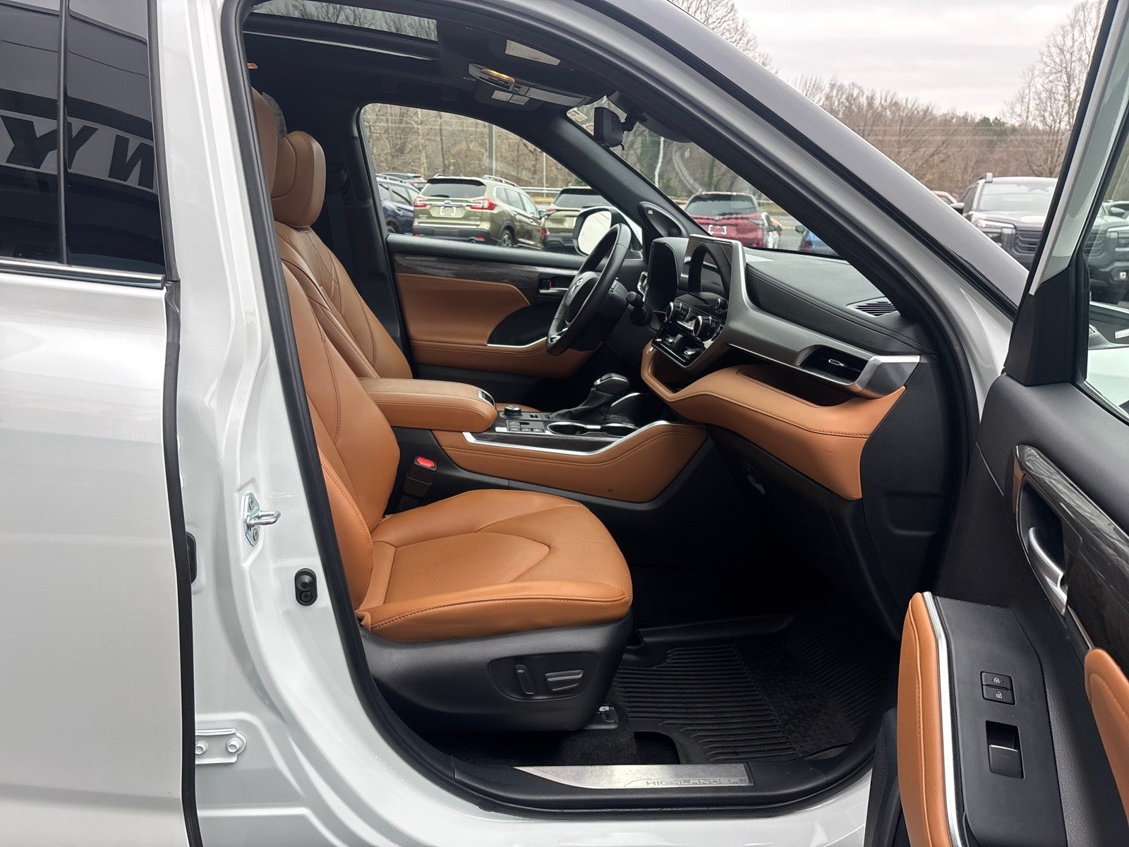 2024 Toyota Highlander Platinum