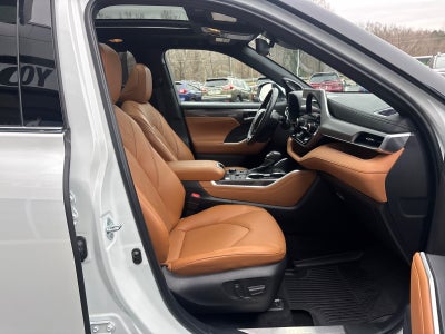 2024 Toyota Highlander Platinum