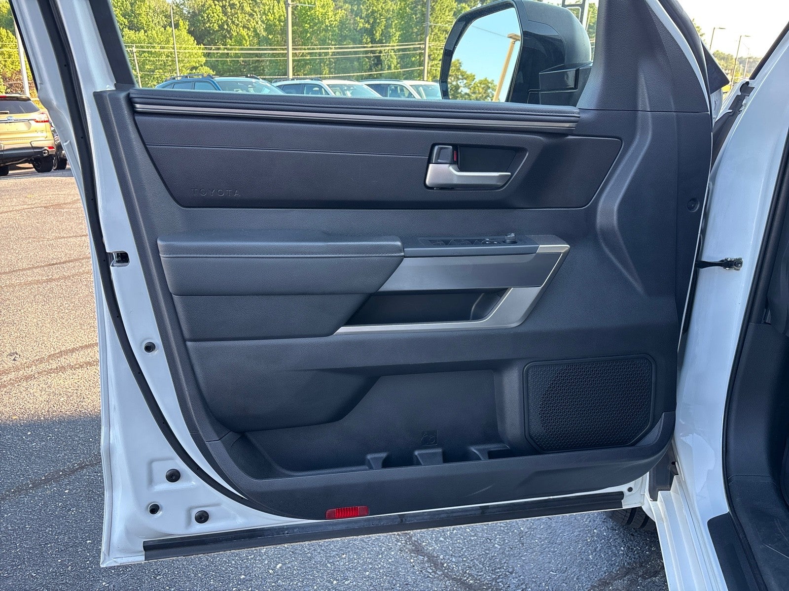 2022 Toyota Tundra 4WD SR5