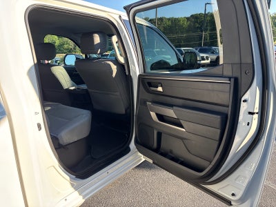 2022 Toyota Tundra 4WD SR5