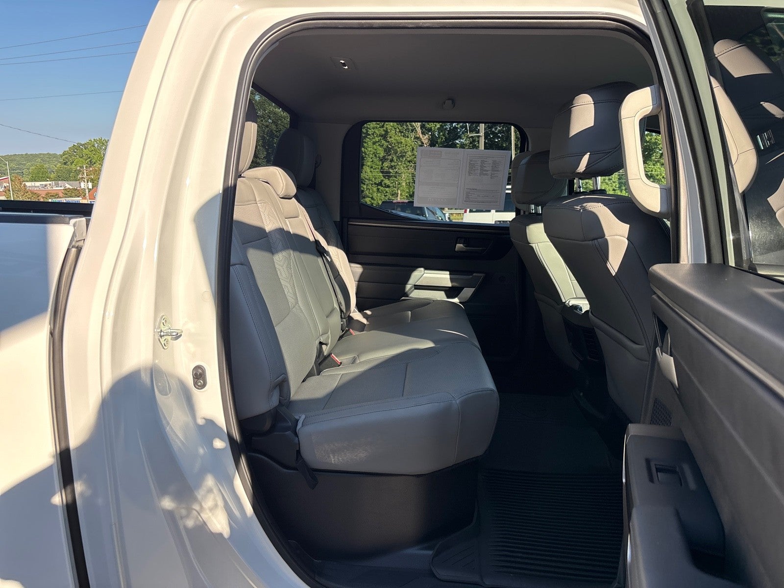 2022 Toyota Tundra 4WD SR5