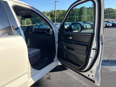 2022 Toyota Tundra 4WD SR5