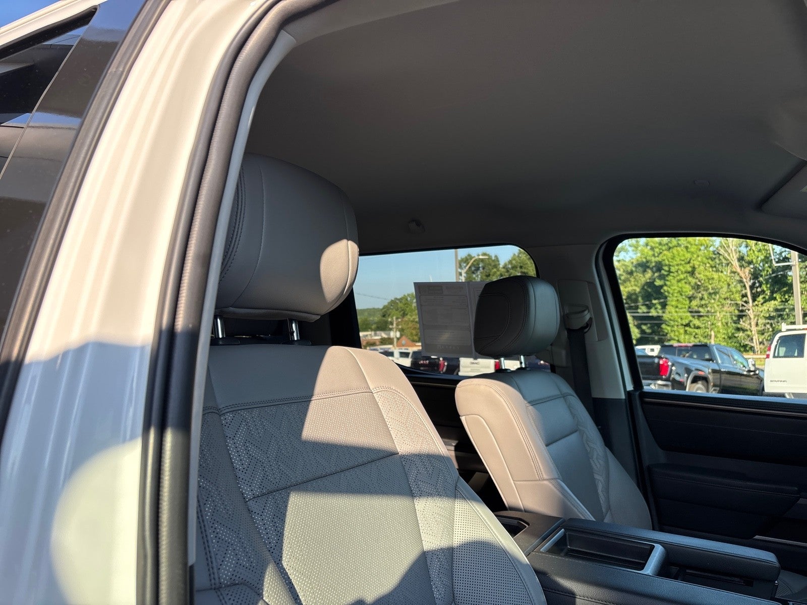 2022 Toyota Tundra 4WD SR5