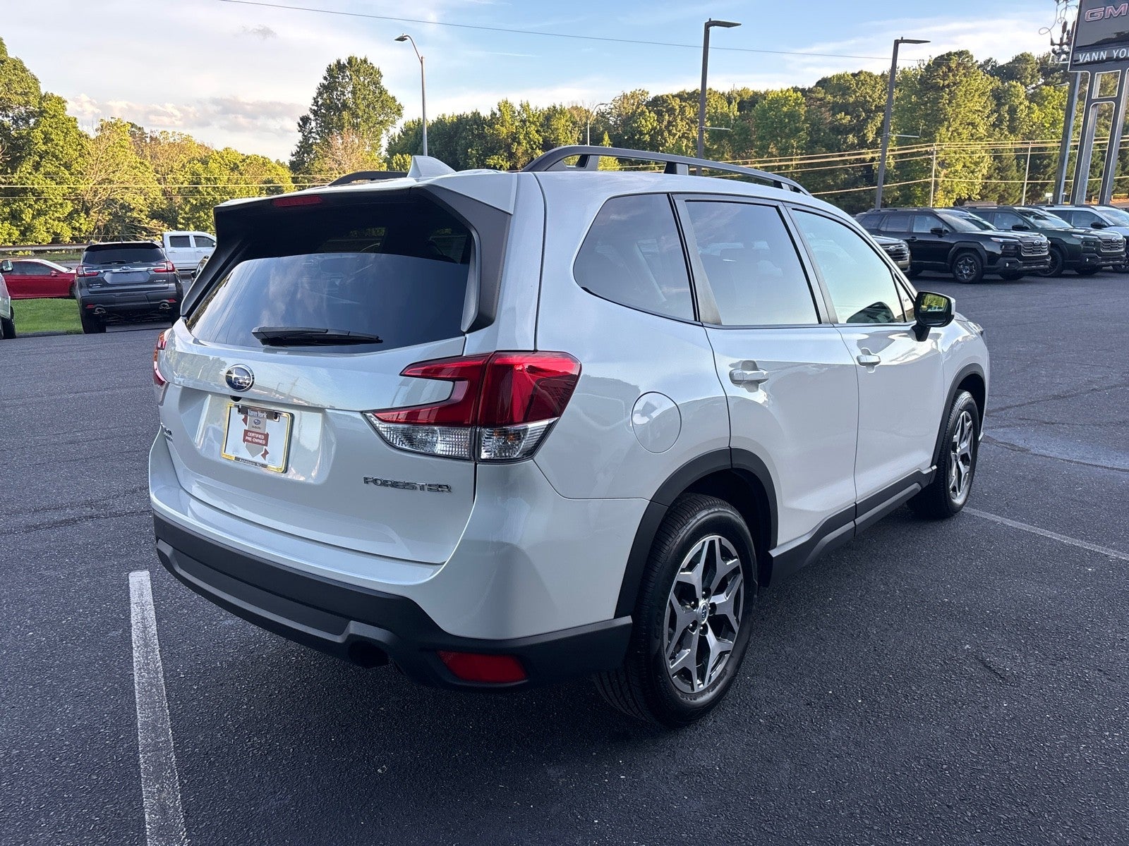 2022 Subaru Forester Premium
