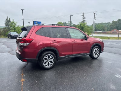 2024 Subaru Forester Premium