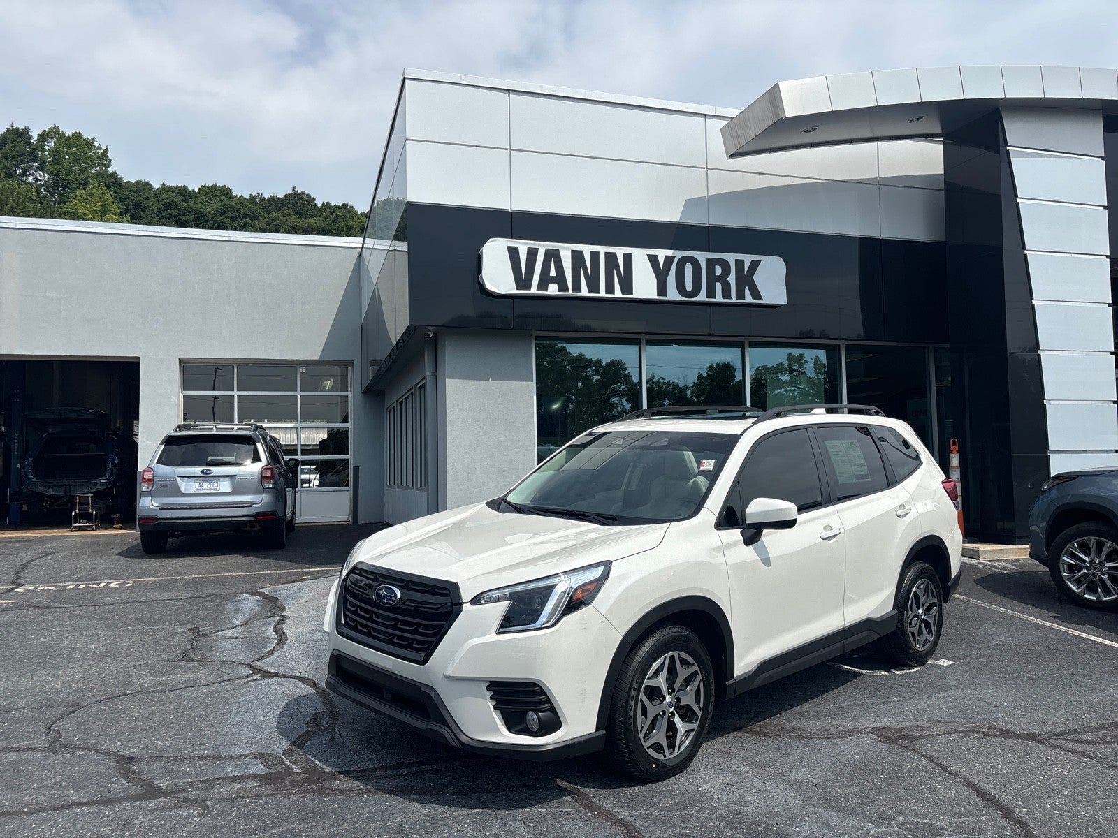 2023 Subaru Forester Premium