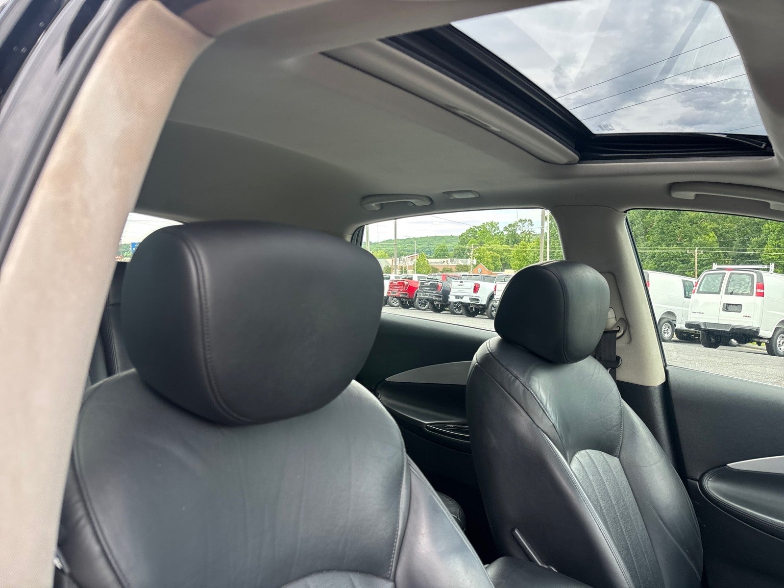2017 INFINITI QX50 AWD