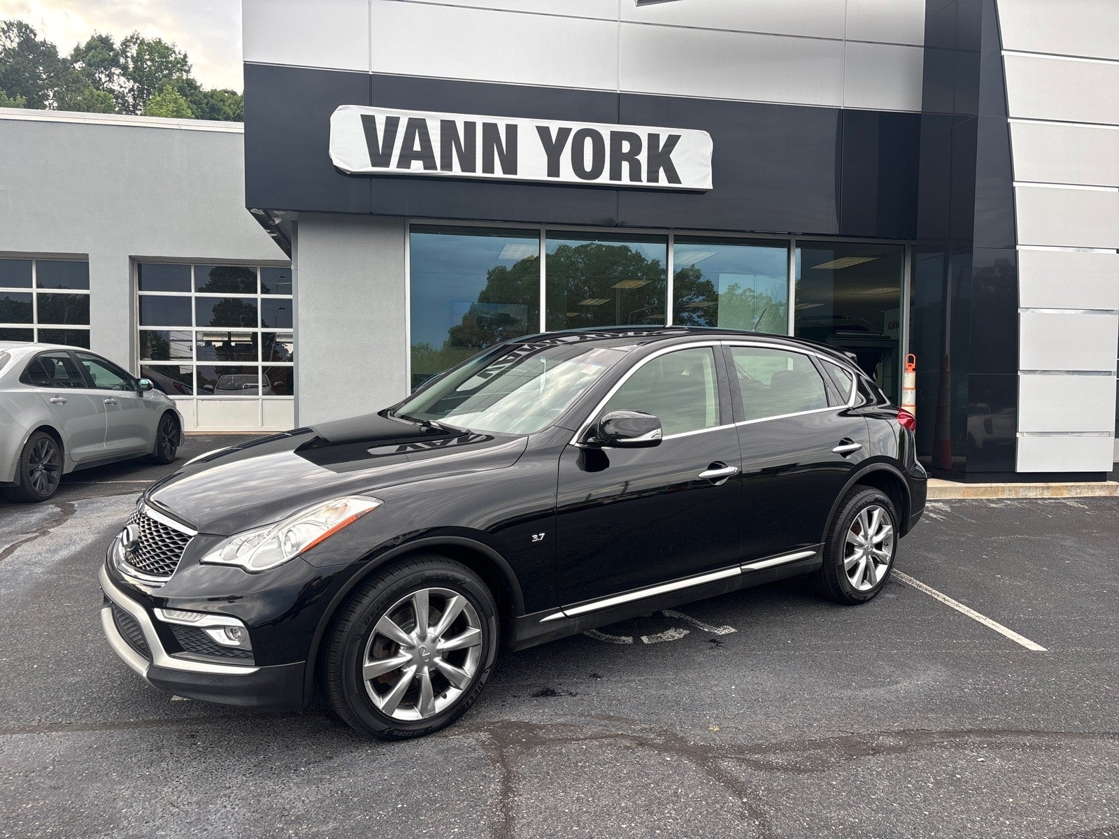 2017 INFINITI QX50 AWD