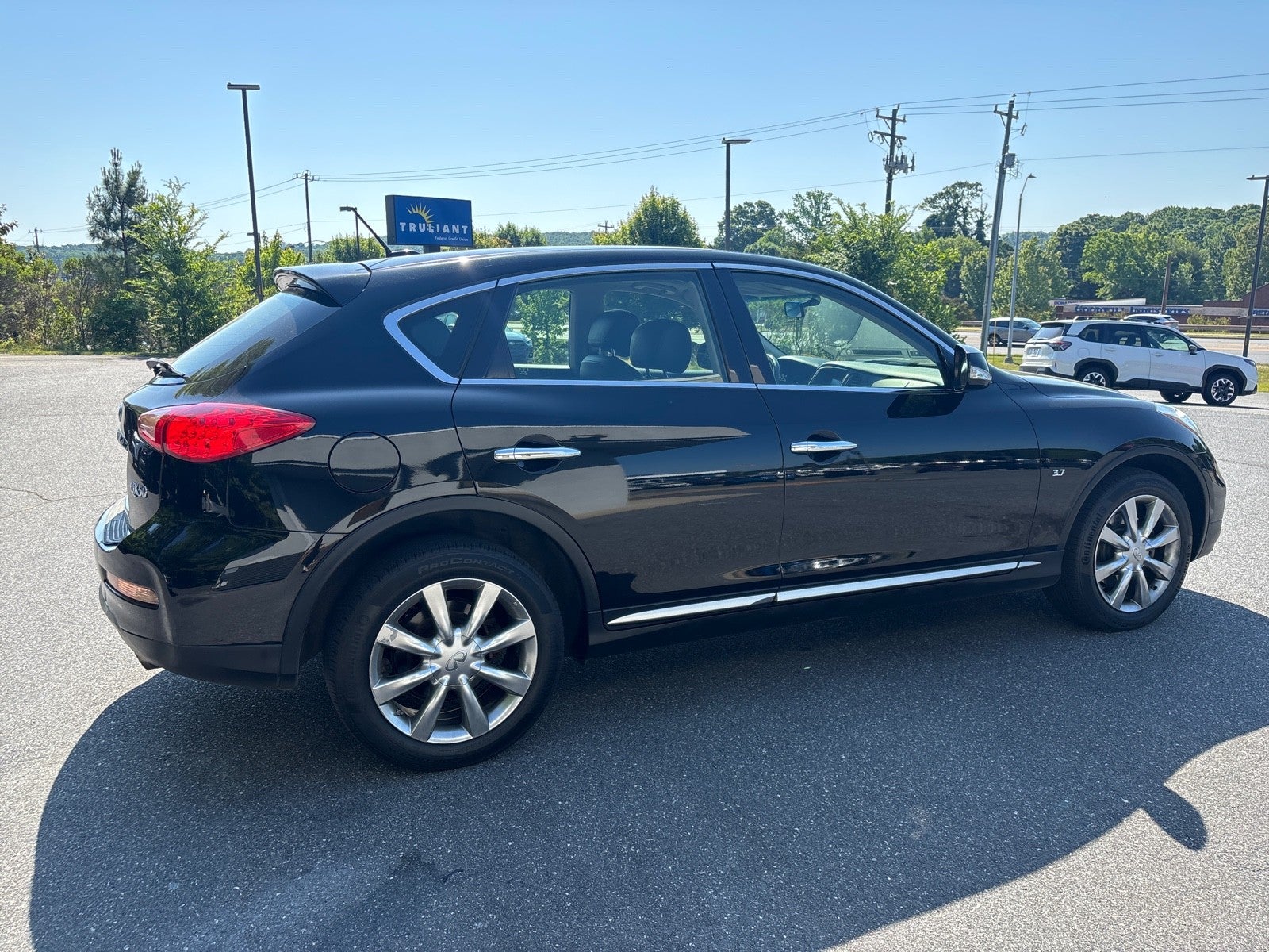 2017 INFINITI QX50 AWD