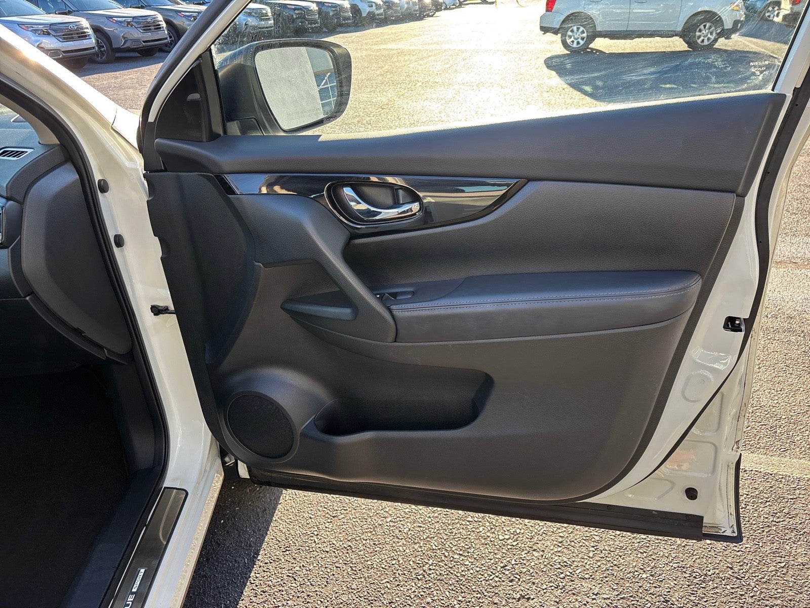 2022 Nissan Rogue Sport SV