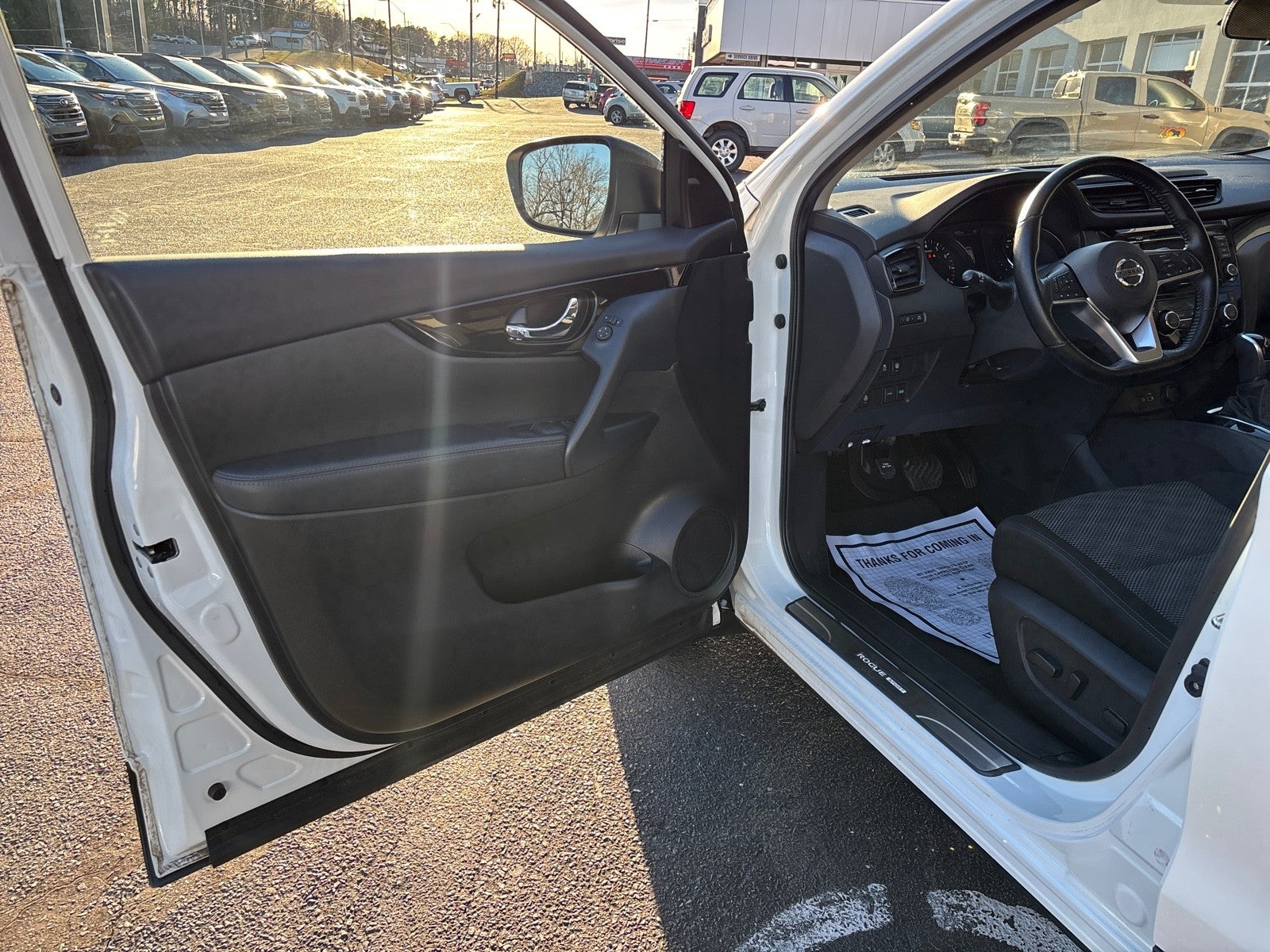 2022 Nissan Rogue Sport SV